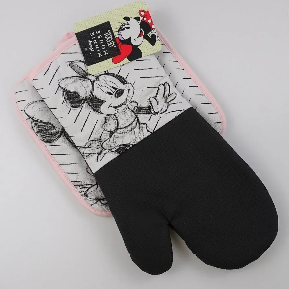NWT Disney Minnie Mouse Oven Mitt & Potholder Set